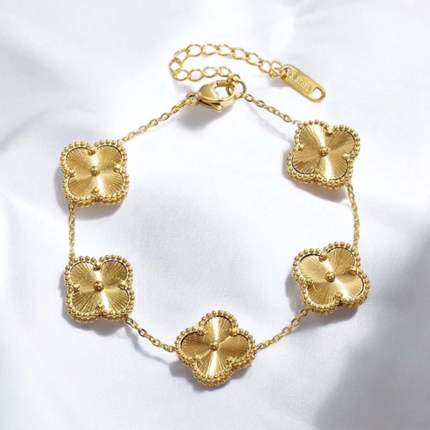 clover armband - best jewelry